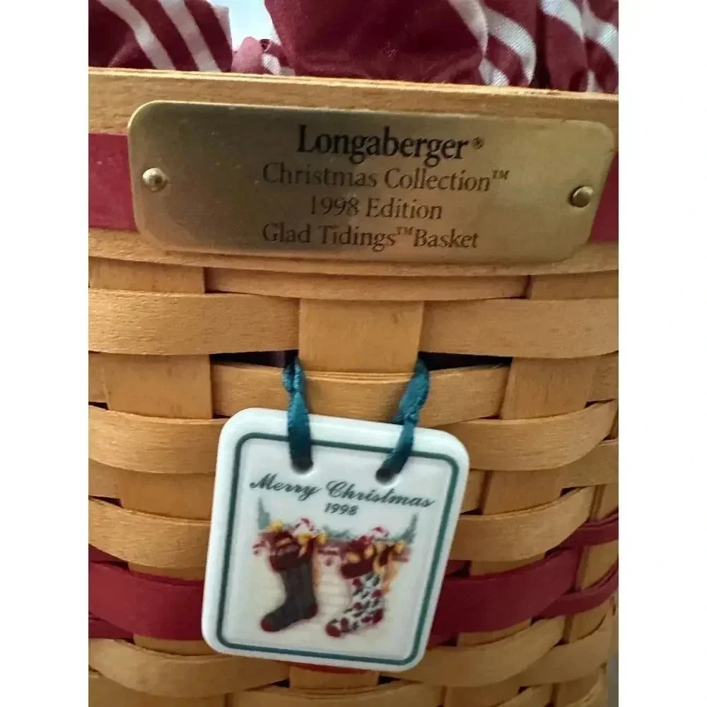 Longaberger Glad Tidings 1998 Christmas Collection Wall Hanging Basket & liner